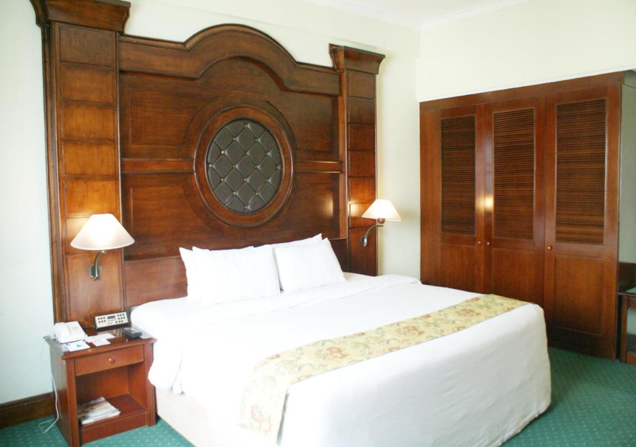 Hotel Soechi International Medan Exterior foto